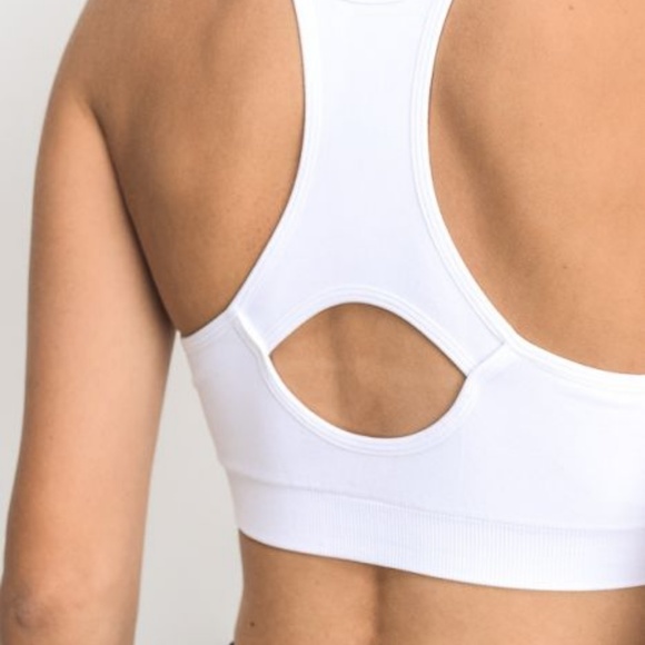 Seamless Cut-Out Racerback Athleisure Bra - Picture 3 of 4
